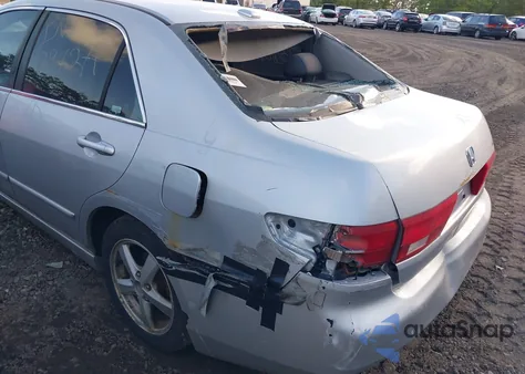 2005 Honda Accord 2.4 Ex from USA, damaged, VIN 1HGCM56825A102088